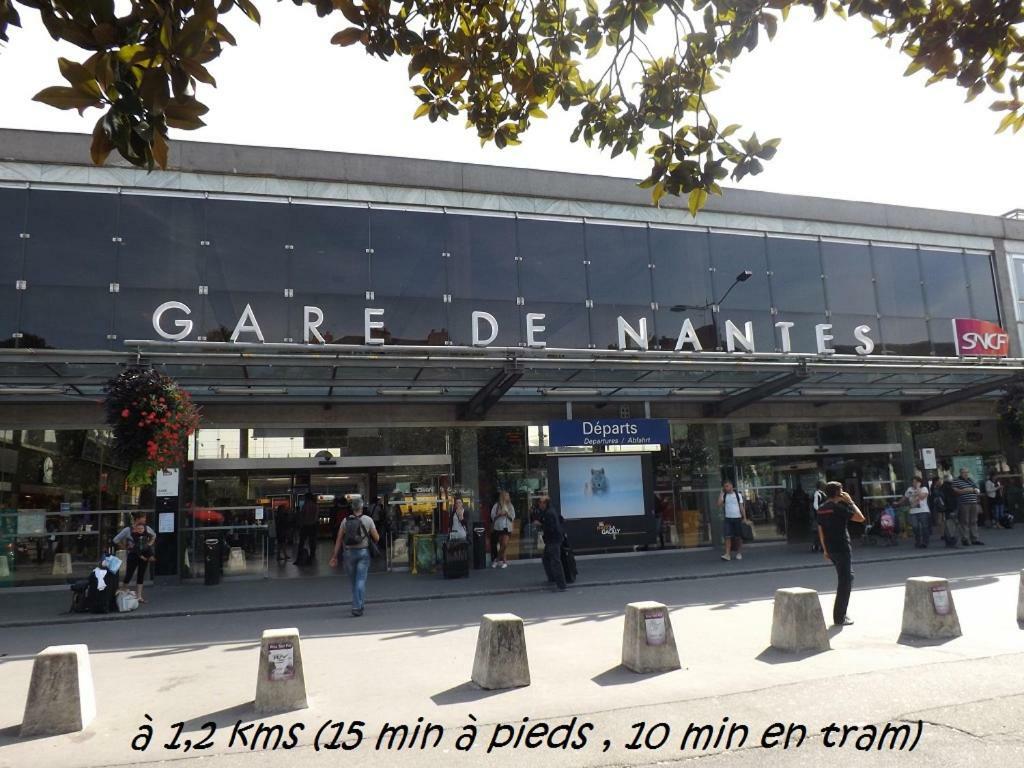 Le Nid Des Carmes Apartment Nantes Ngoại thất bức ảnh